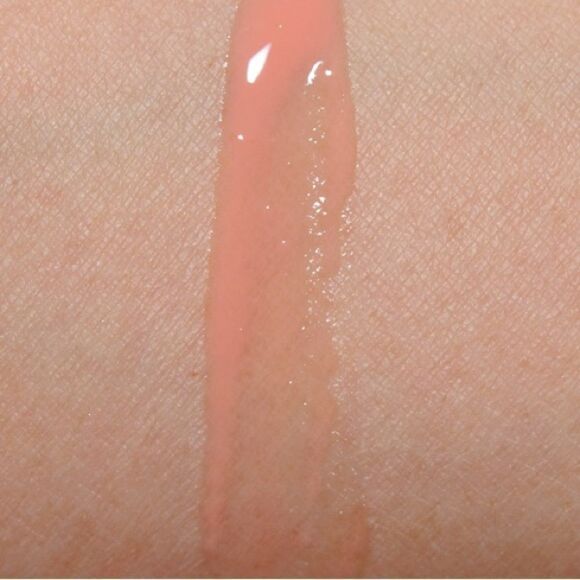 NIB MAC Archie’s Girls Lipglass in “Summer Sweetheart” - Picture 3 of 6